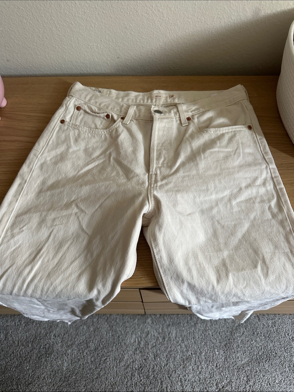 Levi's Women's Straight Leg Jeans in Cream